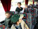 v autobuse